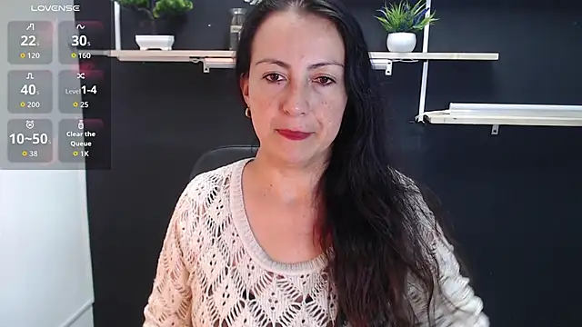 Snapshot of Lauryn_Jones chatting on May 13, 2026, 5:42 pm Lauryn Jones online show from May 13, 2026, 5:42 pm