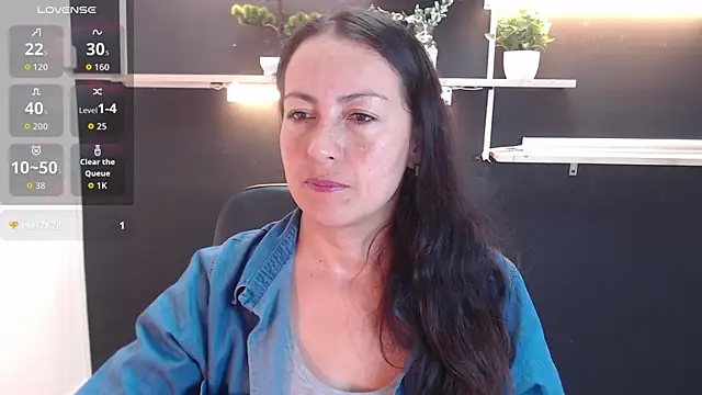 Snapshot of Lauryn_Jones chatting on May 11, 2026, 5:21 pm Lauryn Jones online show from May 11, 2026, 5:21 pm