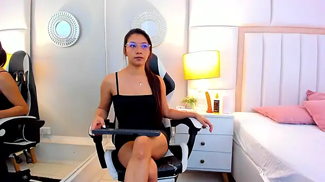 BriannaRivera online show from December 15, 2025, 12:33 pm