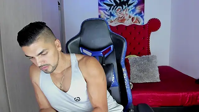 axelwinters   online show from April 14, 2026, 10:04 pm