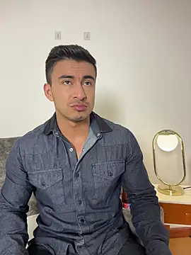 Chris Clarck online show from November 16, 2025, 8:02 pm