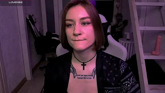 RetroMarie online show from October 31, 2025, 11:11 pm