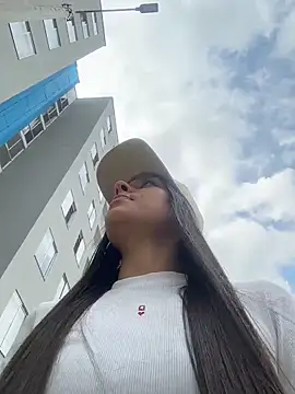 Snapshot of Brunettecollins05 chatting on February 4, 2026, 7:20 pm Brunettecollins05 online show from February 4, 2026, 7:20 pm