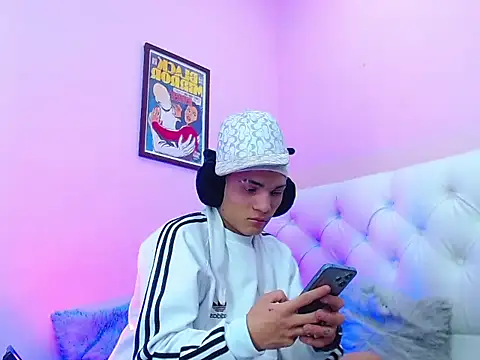 Snapshot of bad_boy_hottx chatting on November 8, 2025, 12:14 am bad boy hottx online show from November 8, 2025, 12:14 am