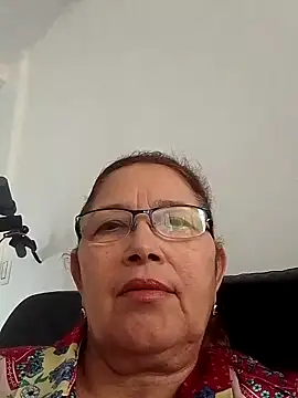 Snapshot of Cessi50 chatting on February 18, 2026, 4:14 pm Cessi50 online show from February 18, 2026, 4:14 pm