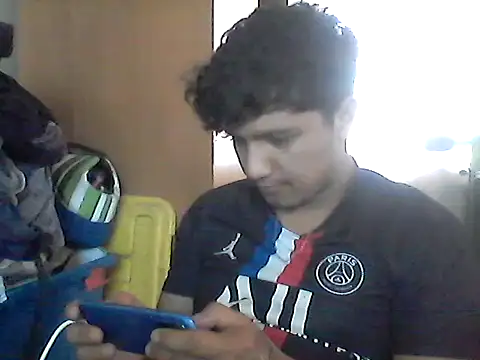 Snapshot of Elpichulotote20 chatting on February 23, 2026, 5:24 pm Elpichulotote20 online show from February 23, 2026, 5:24 pm