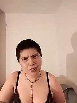 Snapshot of mollypop_ chatting on November 6, 2025, 11:31 pm mollypop online show from November 6, 2025, 11:31 pm