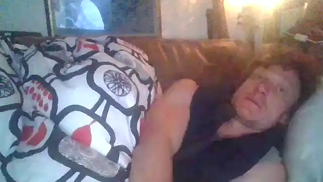 jigglethaypussi online show from April 7, 2026, 2:35 am