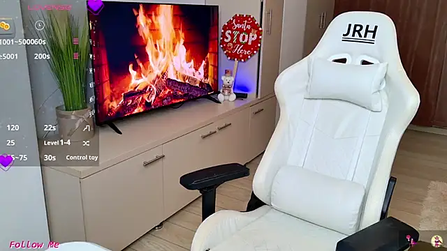 Myla-b online show from December 14, 2025, 10:59 pm