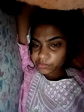 Snapshot of Aysha__00 chatting on November 2, 2025, 11:21 pm Aysha 00 online show from November 2, 2025, 11:21 pm