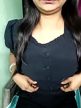 Snapshot of Hey_shiviii chatting on February 28, 2026, 2:00 am Hey shiviii online show from February 28, 2026, 2:00 am