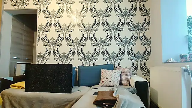 CharmingPearl online show from December 22, 2025, 7:30 am