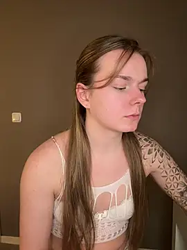 Snapshot of LisaFreierxx chatting on February 17, 2026, 9:12 pm LisaFreierxx online show from February 17, 2026, 9:12 pm