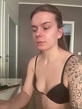 Snapshot of LisaFreierxx chatting on February 14, 2026, 2:28 pm LisaFreierxx online show from February 14, 2026, 2:28 pm