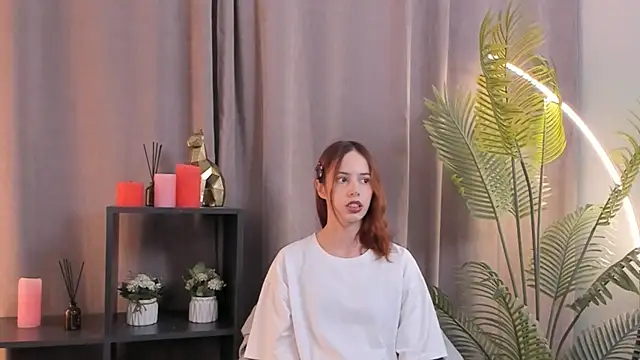 Snapshot of KylieVrable chatting on November 4, 2025, 9:24 am KylieVrable online show from November 4, 2025, 9:24 am