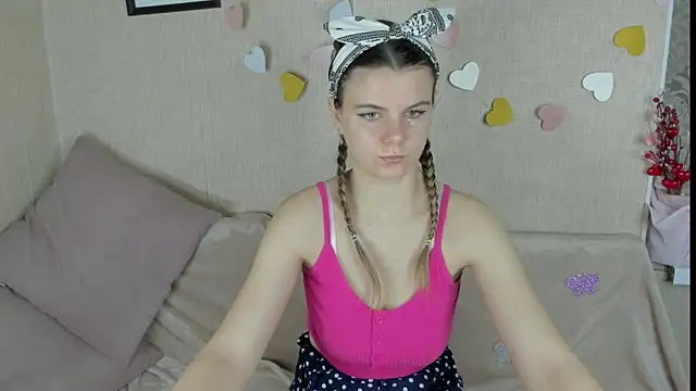 Snapshot of Zorianaa chatting on February 17, 2026, 9:34 pm Zorianaa online show from February 17, 2026, 9:34 pm