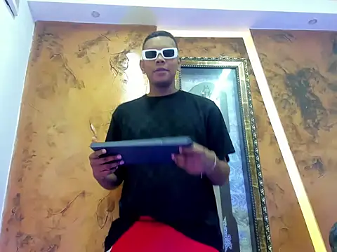 Snapshot of the_hot_boy0 chatting on November 12, 2025, 12:20 pm the hot boy0 online show from November 12, 2025, 12:20 pm