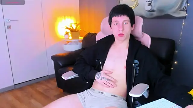 CutieKai  online show from April 10, 2026, 4:14 pm