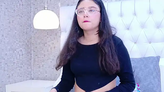 ScarlettPetrova online show from December 3, 2025, 11:31 am