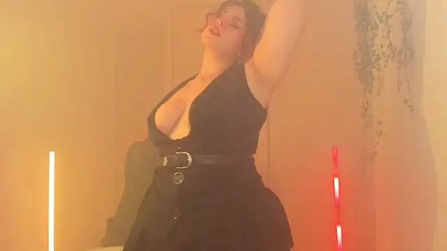 Snapshot of Cleopatra_COL chatting on March 3, 2026, 11:45 pm Cleopatra COL online show from March 3, 2026, 11:45 pm