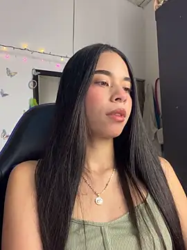 Snapshot of Milleradhara24 chatting on February 7, 2026, 2:41 am Milleradhara24 online show from February 7, 2026, 2:41 am