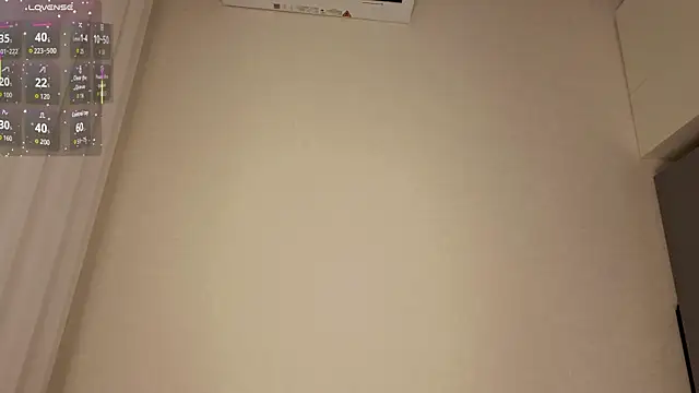 Snapshot of Violet_Johnsonn chatting on March 27, 2026, 5:49 am Violet Johnsonn online show from March 27, 2026, 5:49 am