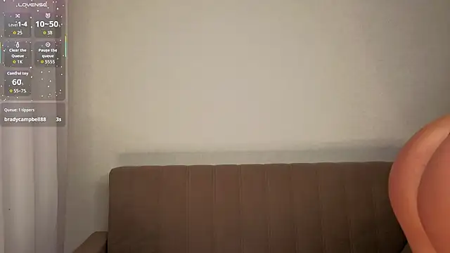 Snapshot of Violet_Johnsonn chatting on March 29, 2026, 5:20 am Violet Johnsonn online show from March 29, 2026, 5:20 am