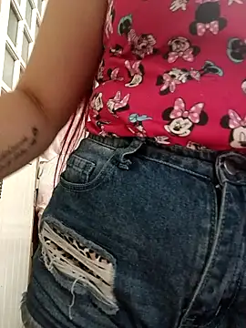 Snapshot of ruiviinhaah chatting on November 27, 2025, 12:11 am ruiviinhaah online show from November 27, 2025, 12:11 am