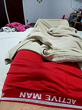 Snapshot of 013boyy chatting on November 2, 2025, 3:44 am 013boyy online show from November 2, 2025, 3:44 am