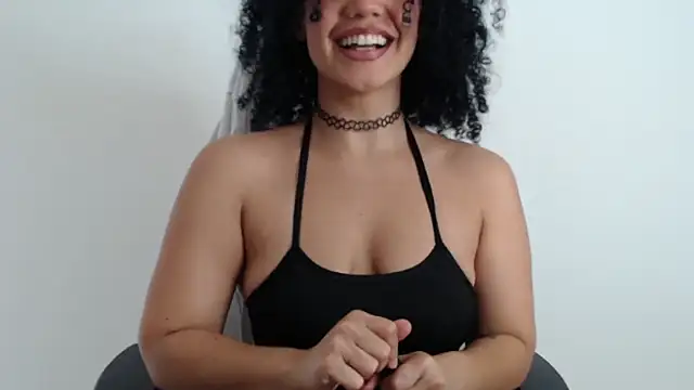 goddessvenus444 online show from May 14, 2026, 4:37 pm