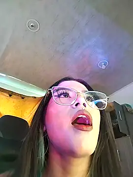 Snapshot of Namii23 chatting on November 2, 2025, 6:46 pm Namii23 online show from November 2, 2025, 6:46 pm