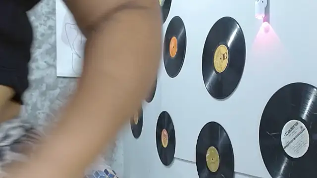 Ambar foxy online show from November 7, 2025, 7:40 pm