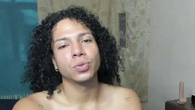 Snapshot of Angelwhitte chatting on November 8, 2025, 1:03 pm Angelwhitte online show from November 8, 2025, 1:03 pm