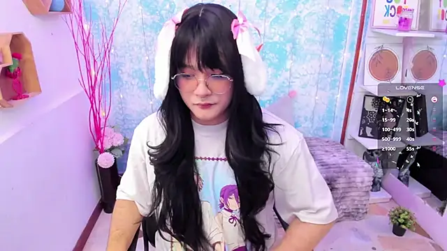 Snapshot of Omorimori chatting on November 4, 2025, 10:57 pm Omorimori online show from November 4, 2025, 10:57 pm