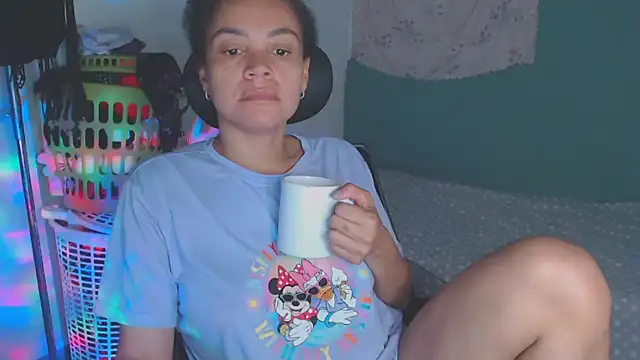 shayna cute online show from June 30, 2026, 12:54 am