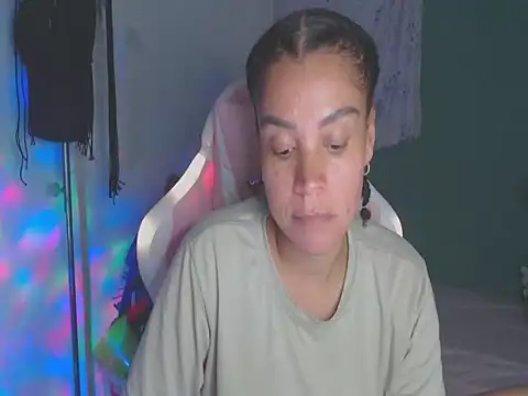 shayna cute online show from July 15, 2026, 11:34 pm