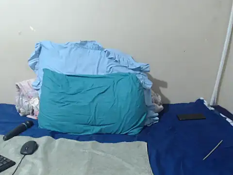 SexyLipss  online show from April 27, 2026, 2:09 am