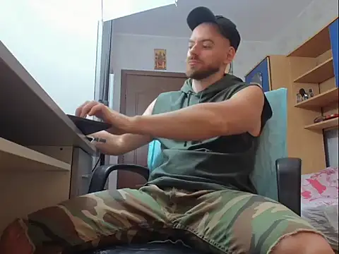 Snapshot of Ryanstone_ chatting on December 18, 2025, 5:56 am Ryanstone online show from December 18, 2025, 5:56 am