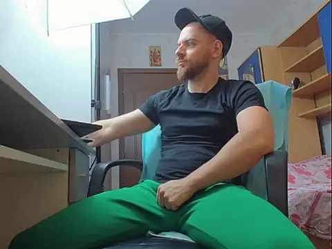 Snapshot of Ryanstone_ chatting on November 10, 2025, 3:44 am Ryanstone online show from November 10, 2025, 3:44 am