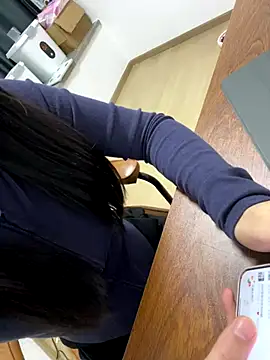 VVCC852 online show from November 6, 2025, 2:10 pm