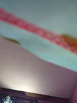 hyd couple7878 online show from December 16, 2025, 7:34 am