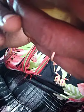 hyd couple7878 online show from November 15, 2025, 10:19 am