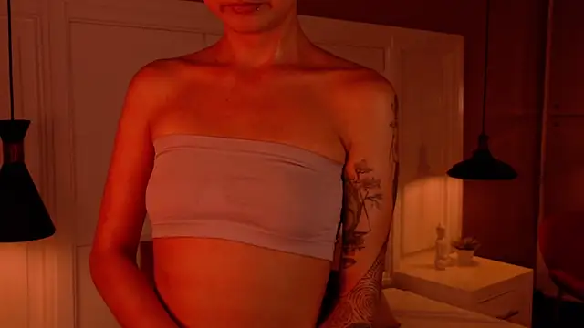 Snapshot of Raven444 chatting on November 9, 2025, 10:03 pm Raven444 online show from November 9, 2025, 10:03 pm