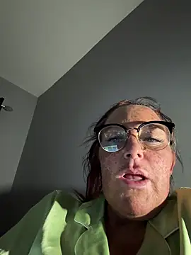 Snapshot of Angel-LinaX chatting on February 1, 2026, 9:57 pm Angel-LinaX online show from February 1, 2026, 9:57 pm