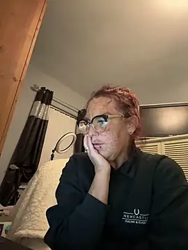 Snapshot of Angel-LinaX chatting on February 10, 2026, 10:31 pm Angel-LinaX online show from February 10, 2026, 10:31 pm