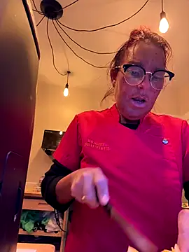 Snapshot of Angel-LinaX chatting on December 22, 2025, 5:02 pm Angel-LinaX online show from December 22, 2025, 5:02 pm