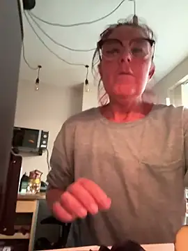 Snapshot of Angel-LinaX chatting on February 20, 2026, 5:04 pm Angel-LinaX online show from February 20, 2026, 5:04 pm