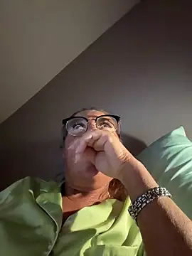 Snapshot of Angel-LinaX chatting on February 9, 2026, 12:19 am Angel-LinaX online show from February 9, 2026, 12:19 am