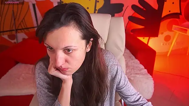 ZafiraMoonn online show from January 14, 2026, 6:39 am