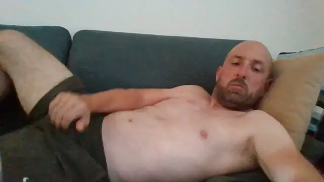 Snapshot of luca_beech88 chatting on June 14, 2026, 11:11 am luca beech88 online show from June 14, 2026, 11:11 am